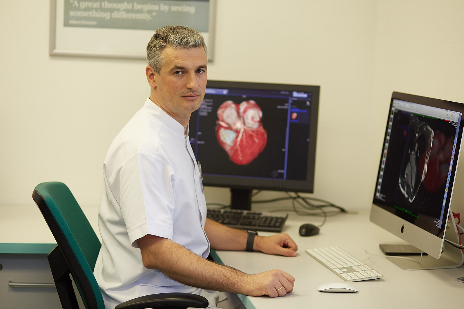 Conferința ”Cardiovascular Magnetic Resonance Imaging. The Next Generation”, Sicilia, Italia.